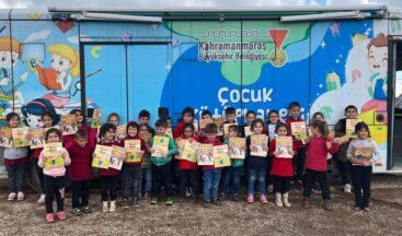 Büyükşehir’in Mobil Kütüphanesi Mart’ta Yüzlerce Çocuğa Ulaştı.