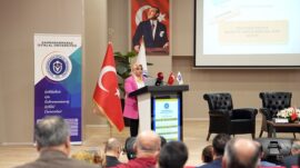 Uzman İsimler Otizmi Tüm Yönleriyle Ele Aldı.