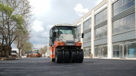 Büyükşehir, Toptancılar Sitesinde Asfalt Çalışmasını Sürdürüyor.