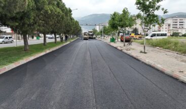 Büyükşehir, Ahır Dağı Caddesi’nde Asfalt Serimine Başladı.