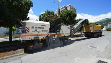Büyükşehir, Ahır Dağı Caddesi’ni Asfalta Hazırlıyor.