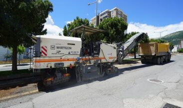 Büyükşehir, Ahır Dağı Caddesi’ni Asfalta Hazırlıyor.