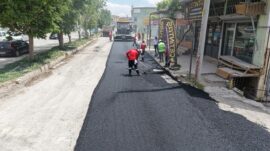Büyükşehir, Dulkadiroğlu’nda Şeyh Şamil ve Vezir Hoca Bulvarlarını Sıcak Asfaltla Buluşturuyor.