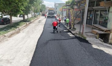 Büyükşehir, Dulkadiroğlu’nda Şeyh Şamil ve Vezir Hoca Bulvarlarını Sıcak Asfaltla Buluşturuyor.