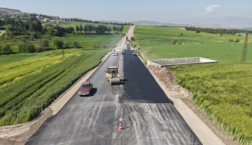 Elmalar – Çokyaşar Yolu Sıcak Asfalt ile Kaplanıyor.