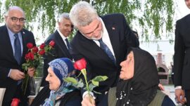 Bayram Coşkusu Şehrin Ulu Çınarlarıyla Paylaşıldı.
