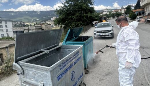 Büyükşehir’den Bayram Mesaisi; Temizlik ve İlaçlama Aralıksız Sürüyor.