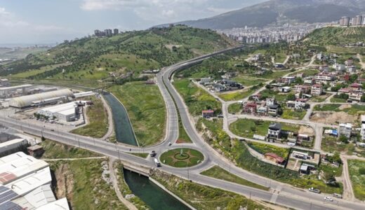 Sümbüllü Caddesi Çift Yönlü Olarak Trafiğe Kapatıldı!.