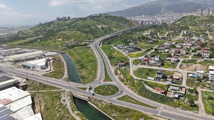 Sümbüllü Caddesi Çift Yönlü Olarak Trafiğe Kapatıldı!.