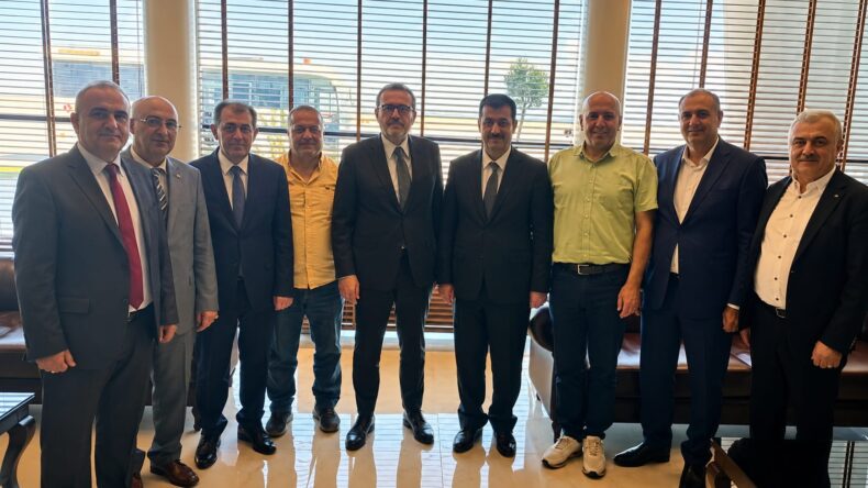 Akdeniz Kahramanmaraş Dernekler Federasyonundan Mahir Ünal’a karşılama!