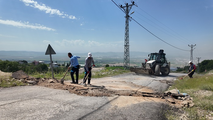 DULKADİROĞLU BELEDİYESİ’NDEN GÖLLÜ MAHALLESİ’NDE ASFALT ÇALIŞMASI.