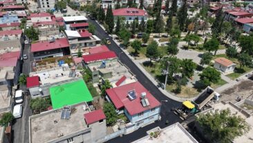 Büyükşehir, Yavuz Selim Mahallesi’nde 3 Arteri Daha Sıcak Asfaltla Buluşturuyor.