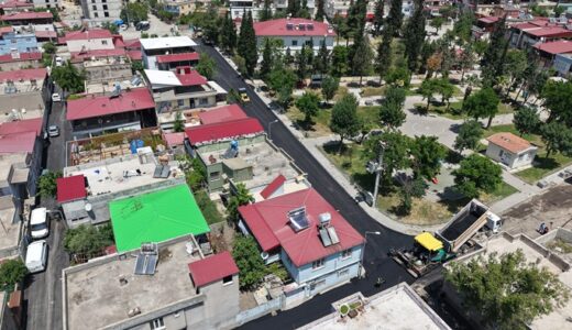 Büyükşehir, Yavuz Selim Mahallesi’nde 3 Arteri Daha Sıcak Asfaltla Buluşturuyor.