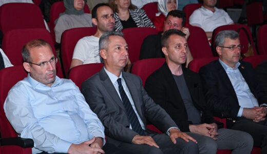 KSÜ Rektörü Okumuş, “Maraş’ın Üç Beyi” Anma Programına Katıldı.