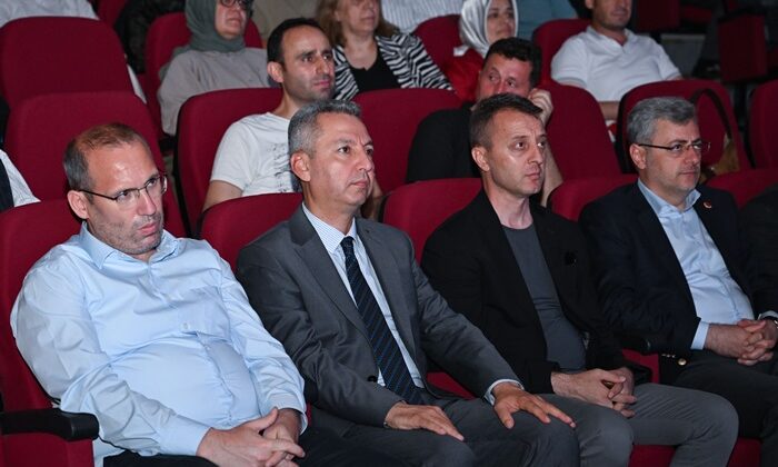 KSÜ Rektörü Okumuş, “Maraş’ın Üç Beyi” Anma Programına Katıldı.