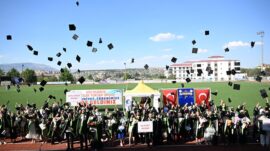 Pazarcık Meslek Yüksekokulu’nda Mezuniyet Heyecanı.