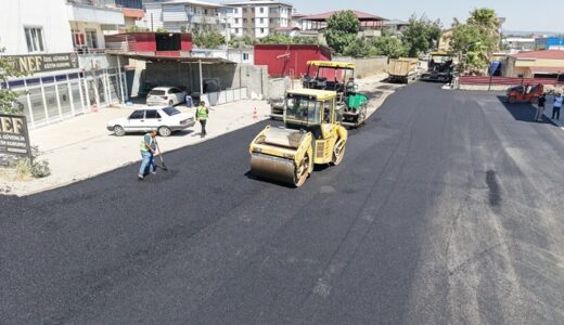 Büyükşehir, Dulkadiroğlu’nda Asfalt Mesaisini Kesintisiz Sürdürüyor.