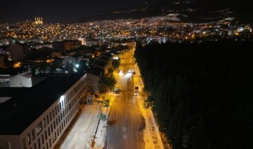 Büyükşehir’den Girne Caddesi’nde Gece Asfalt Mesaisi.