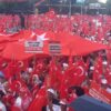 ANKARA TANDOĞAN MEYDANI TÜRK BAYRAKLARIYLA ÇİÇEK BAHÇESİNE DÖNDÜ.