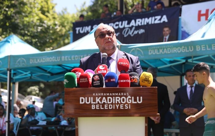 DULKADİROĞLU BELEDİYESİ EV SAHİPLİĞİNDE 454 PEHLİVAN ER MEYDANINA ÇIKTI.