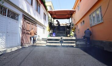 Büyükşehir, Dulkadiroğlu’nda Sokak Sokak Asfalt Mesaisini Sürdürüyor.