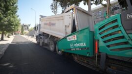 Büyükşehir, Dulkadiroğlu Bahçelievler’de Asfalt Mesaisine Başladı.