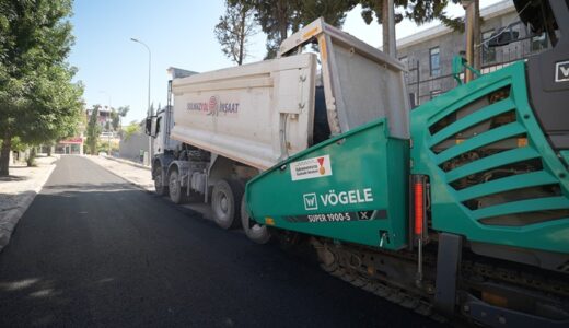 Büyükşehir, Dulkadiroğlu Bahçelievler’de Asfalt Mesaisine Başladı.