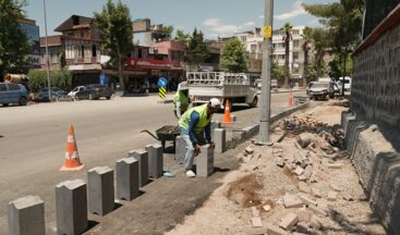 Girne Caddesi’nde Dönüşüm Sürüyor; Asfaltın Ardından Yürüyüş Yolları Yapılıyor.
