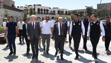 Vali Ünlüer ve Başkan Görgel, Trabzon Caddesi ile Demirciler Çarşısı’nda İncelemelerde Bulundu.