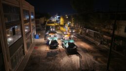 Büyükşehir, Toptancılar Sitesi’nde Asfalt Mesaisinde.
