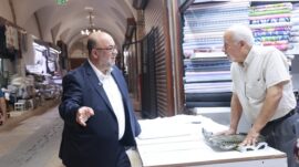 BAŞKAN AKPINAR, RESTORASYONU TAMAMLANAN TARİHÎ KAPALI ÇARŞIDA ESNAFLA BULUŞTU.