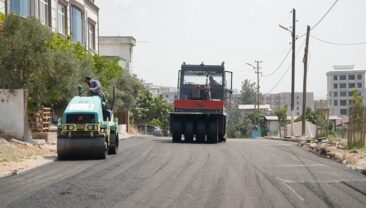 Büyükşehir’in Aslanbey Mahallesi’nde Asfalt Mesaisi Sürüyor.