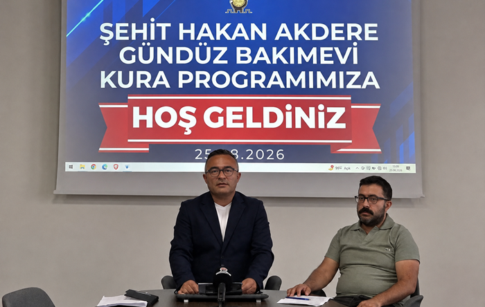 45 farklı mahalleden başvuru alan Gündüz Bakımevi’nde yeni dönemin kuraları çekildi.