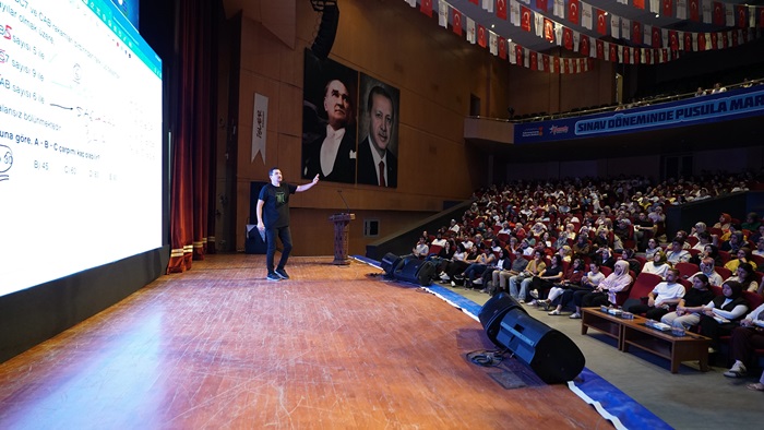 Büyükşehir’in KPSS Genel Tekrar Kampı Matematikle Başladı.
