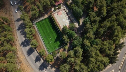 Büyükşehir, Türkoğlu’ndaki Halı Sahayı Yenileyerek Gençlere Kazandırıyor.