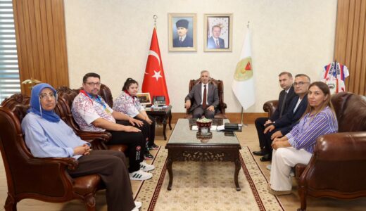 Vali Ünlüer, Milli Sporcumuz Zeynep Sude Bilginer’i kabul etti.