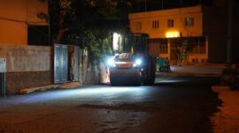 Büyükşehir, Yahya Kemal’de Asfalt Mesaisini Gece Gündüz Sürdürüyor.